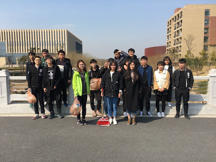 04B4D77AB2272FF461A32835447192A7.png 04B4D77AB2272FF461A32835447192A7.png