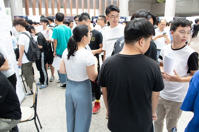 招聘会现场 (5).jpg
