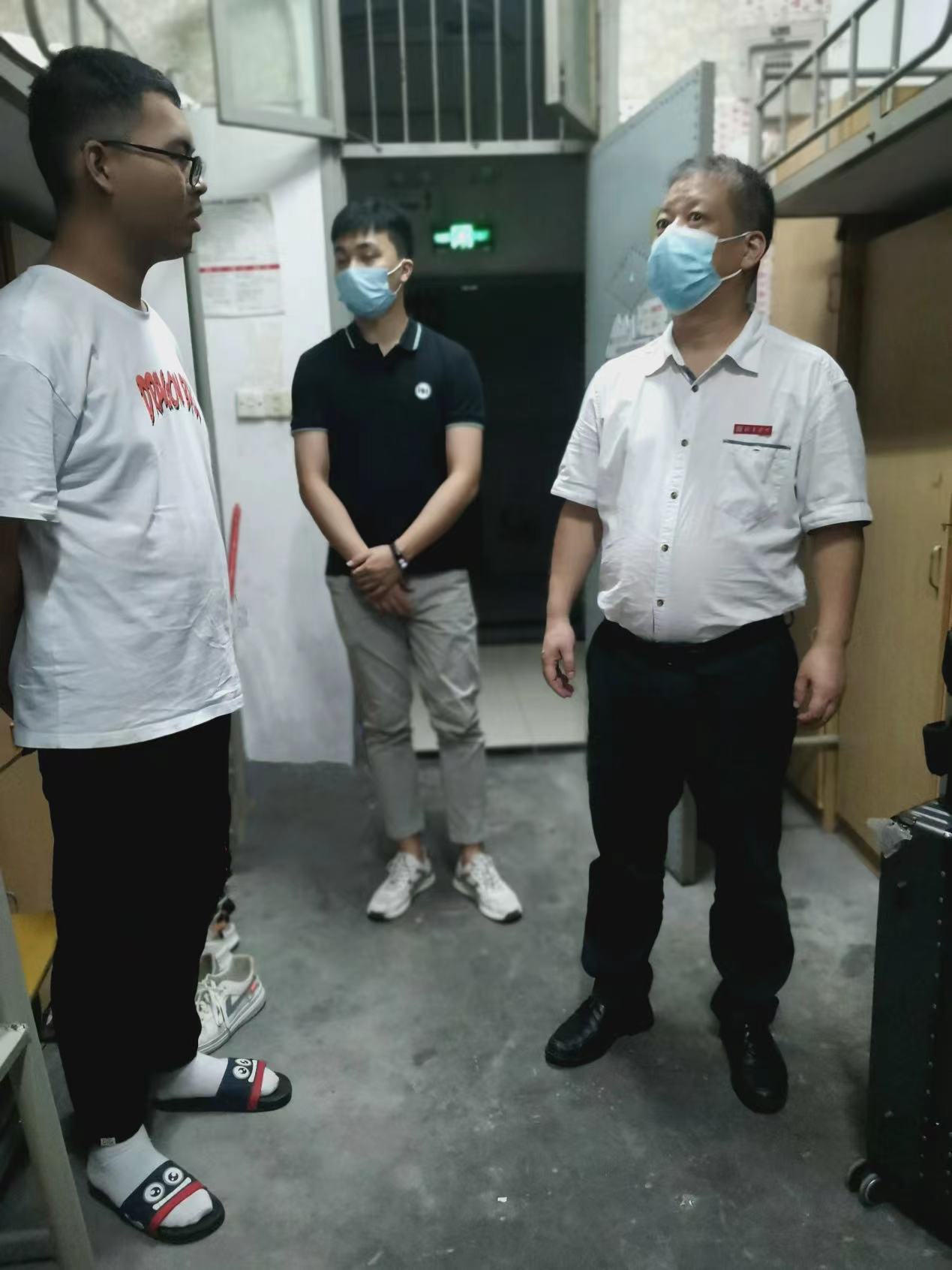 /Users/tsuisw/Desktop/44481662204829_.pic.jpg44481662204829_.pic