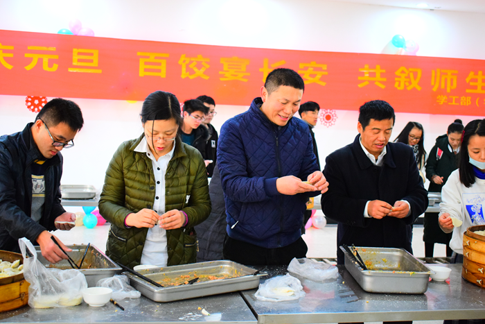 C:\Documents and Settings\Administrator\桌面\DSC_0382_副本700.bmp C:\Documents and Settings\Administrator\桌面\DSC_0382_副本700.bmp