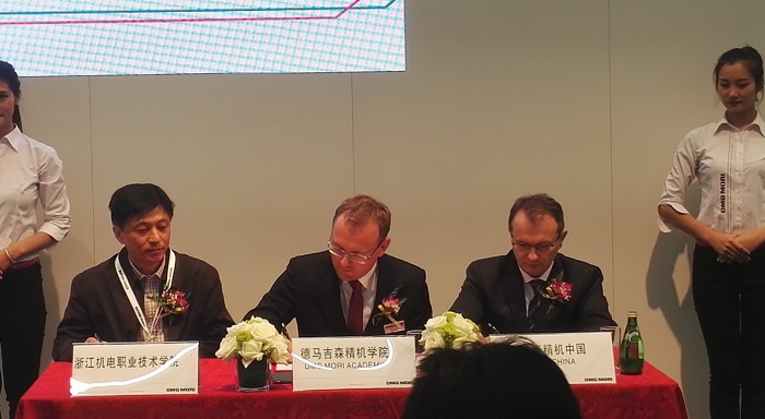 校企合作1 - 副本.jpg 校企合作1 - 副本.jpg